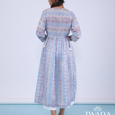 Twara multi-color readymade suit, intricate batik printed 3/4th sleeve round neck top & double-color lace border dupatta