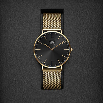 Classic Men Quartz Black Dial Analog Stainless Steel Watch DW00100631K