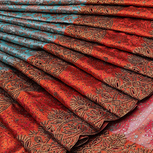 Green floral jacquard & stone embroidery silksaree,contrast zari & stonework scallop border & intricate pallu