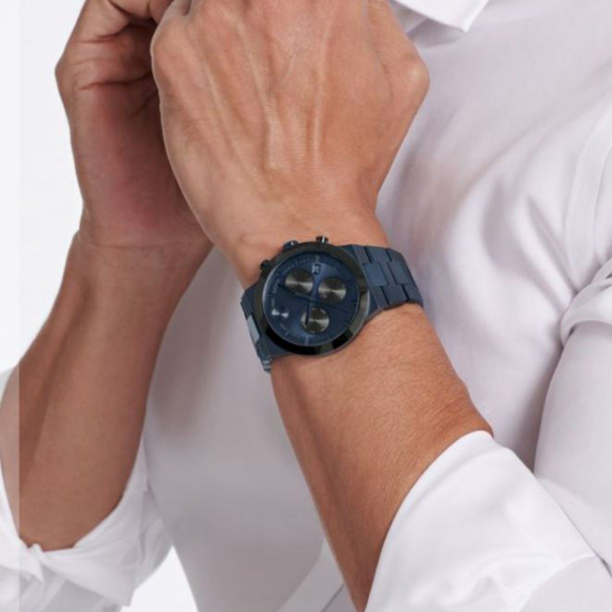 Bold Men Quartz Blue Dial Chronograph Stainless Steel Watch 3600729