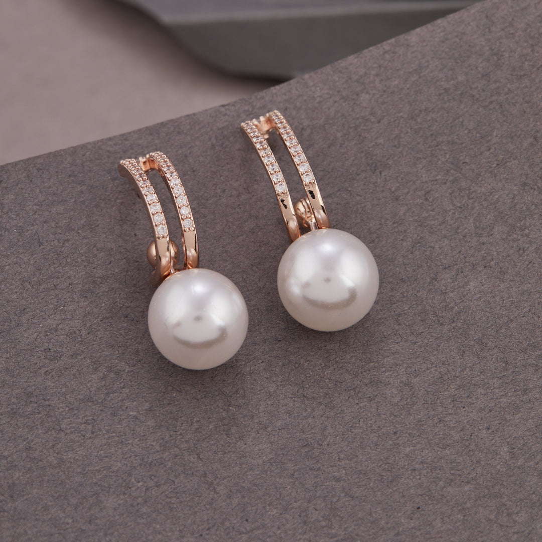 1 Pair of Pearl Earrings For Women To Wear 5 Ways