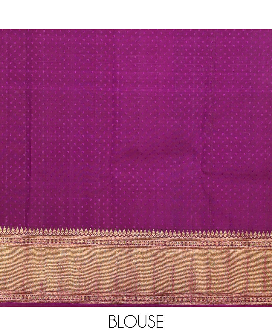 Green floral jacquard silksaree,contrast jaal pallu & korvai meenakari border of thilakam mokku,banaras,muthu,poun,manga