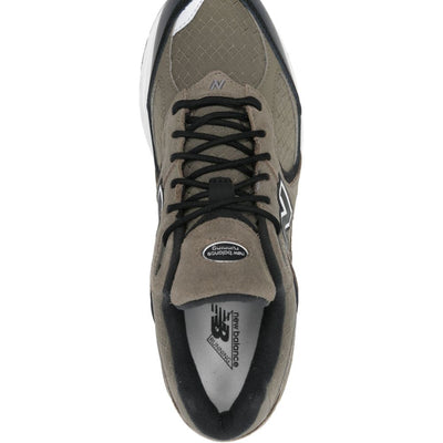 New Balance 2002R Sneakers