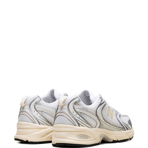 New Balance 530 trainers