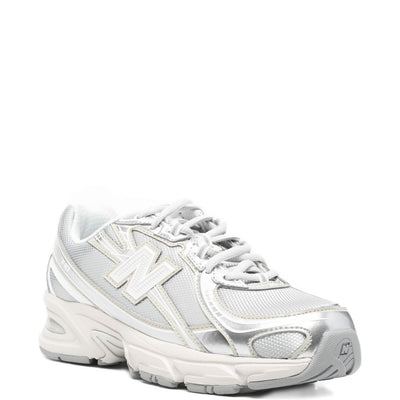 New Balance 740 Sneakers