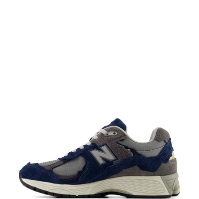 New Balance M2002D Shoes