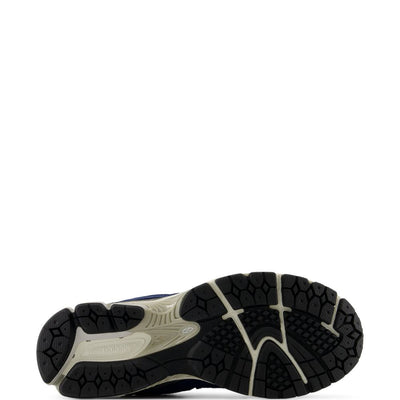 New Balance M2002D Shoes