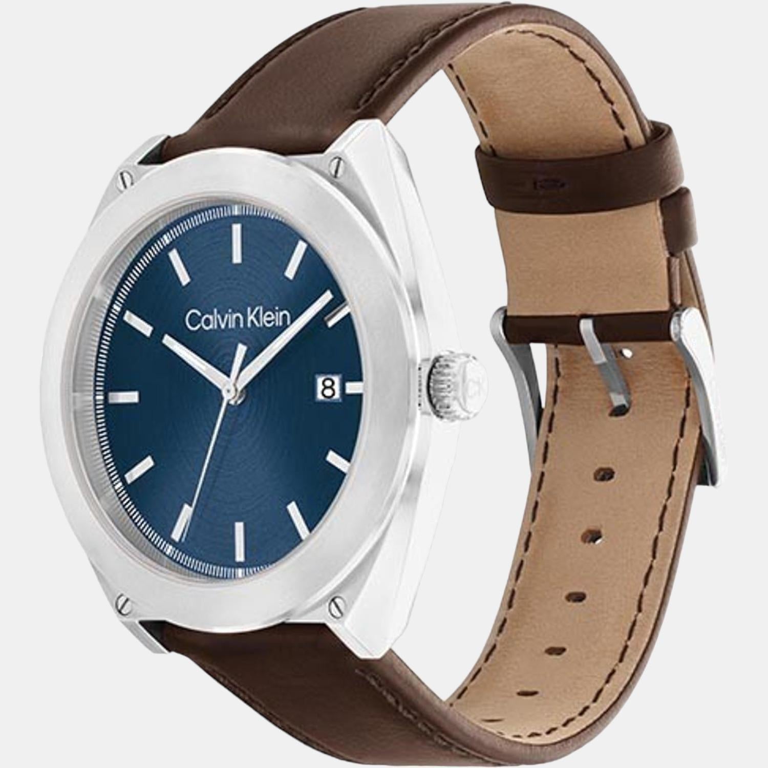 Casual Essentials Men Quartz Blue Dial Analog Leather Watch 25200200