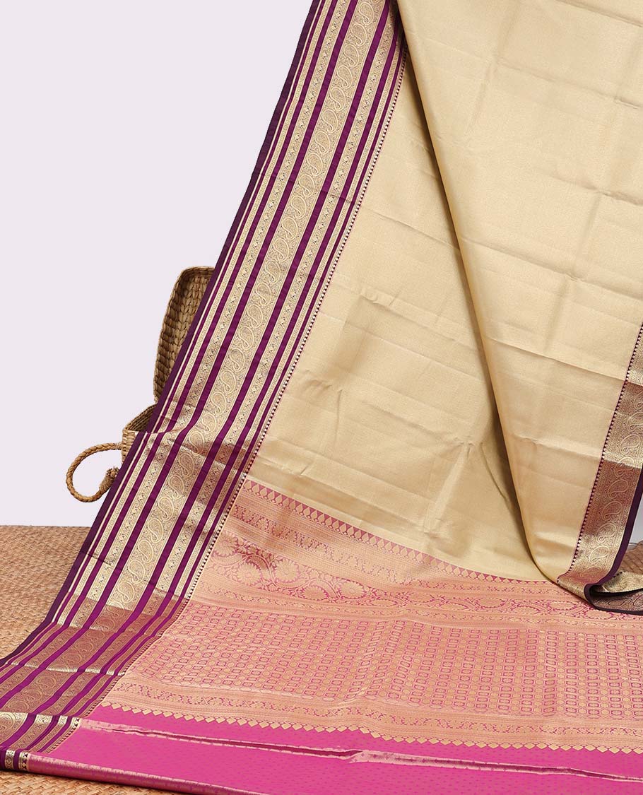 Cream Semi banaras tissue saree with contrast traditional zari border & pallu of intricate design