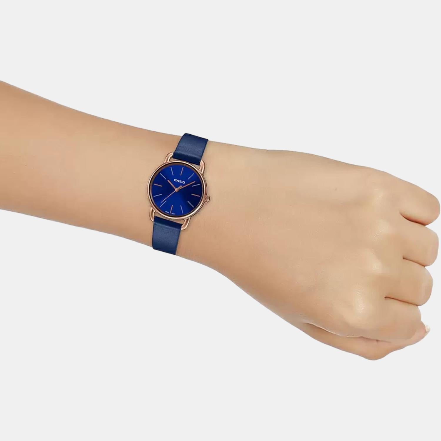 Enticer Women Quartz Blue Dial Analog Leather Watch A1796
