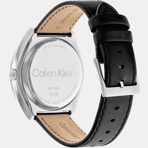 Casual Essentials Men Quartz Black Dial Analog Leather Watch 25200201