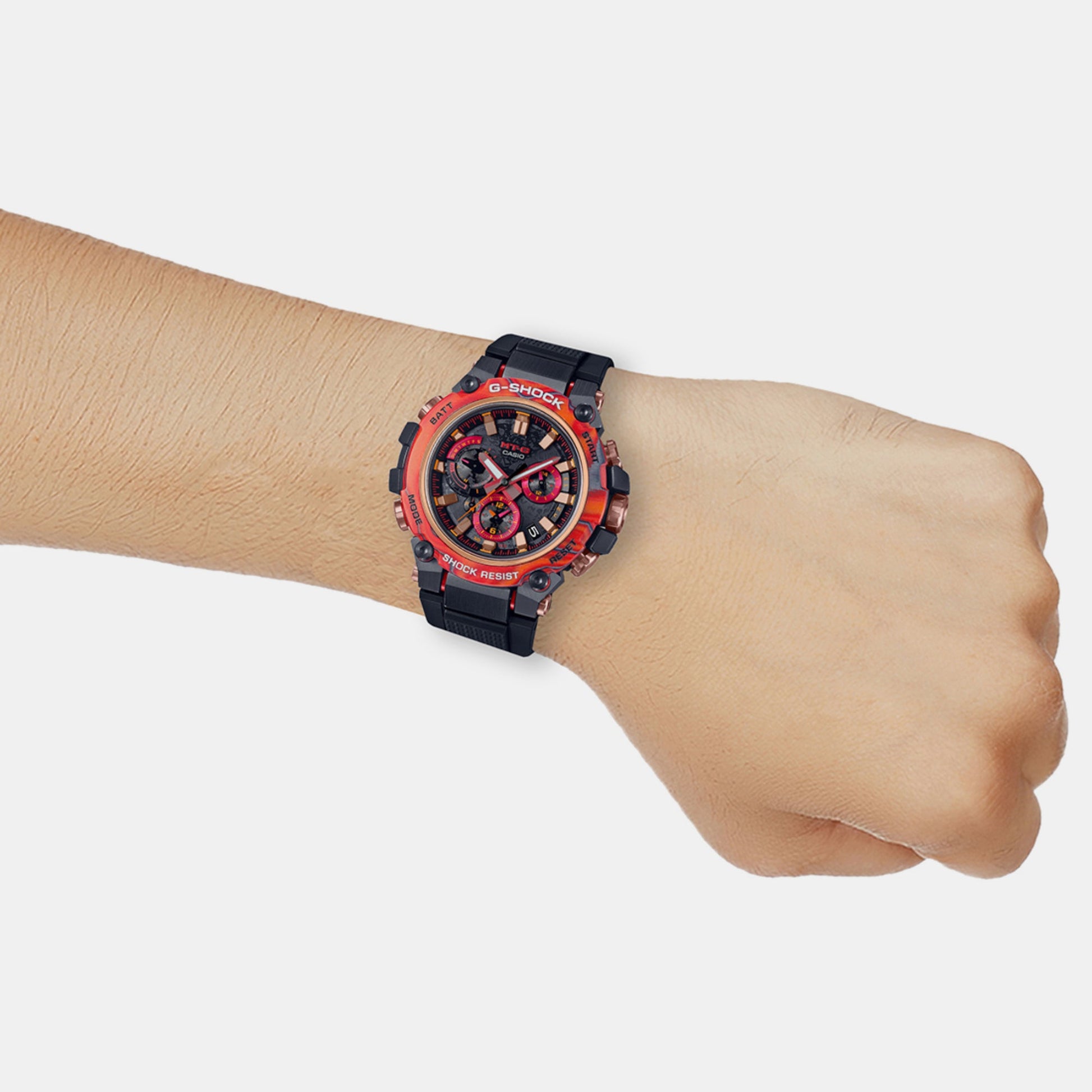 G-Shock Men Quartz Black Dial Analog Resin Watch G1333