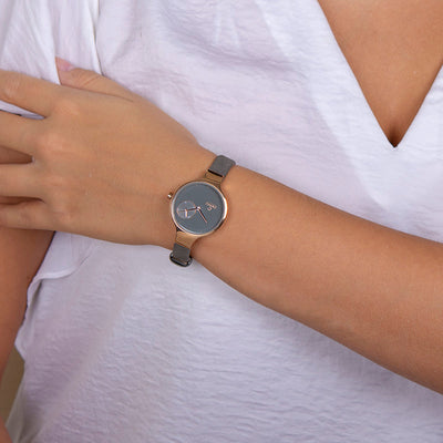 Eng Pebble Women Quartz Grey Dial Analog Leather Watch V201LDVJRJ