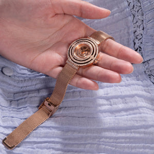 Dream Women Quartz Rose Gold Dial Analog Mesh Watch GW0550L3