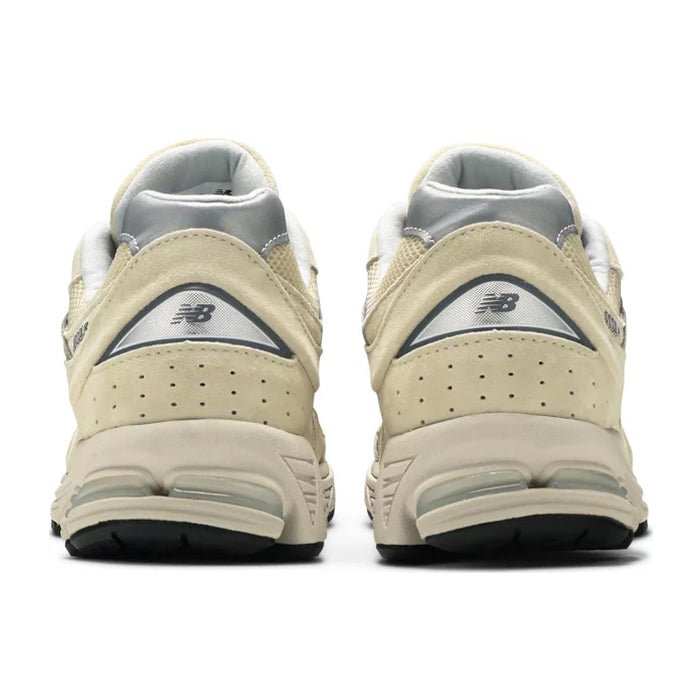 NEW BALANCE  2002R BONE