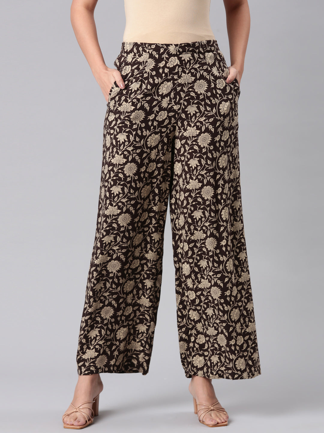 Women Black Woven Viscose Mid Rise Printed Palazzo