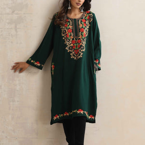 trueBrowns Green Kashmiri Floral Embroidered Woollen Phiran Kurta