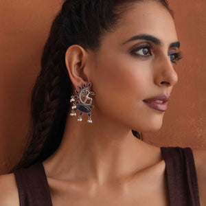 trueBrowns Silver Tone Pearl Drop Earrings