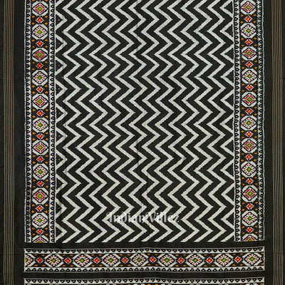 Exclusive Black Pochampally Ikat Handloom Silk Saree