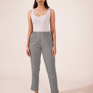 Women Solid Ebony Grey Cotton Pencil Pant