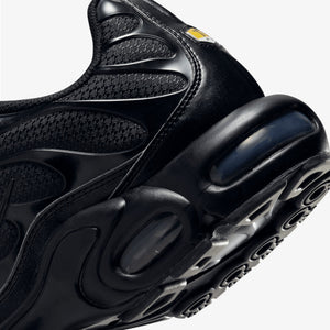 NIKE | AIR MAX PLUS { BLACK/BLACK-BLACK