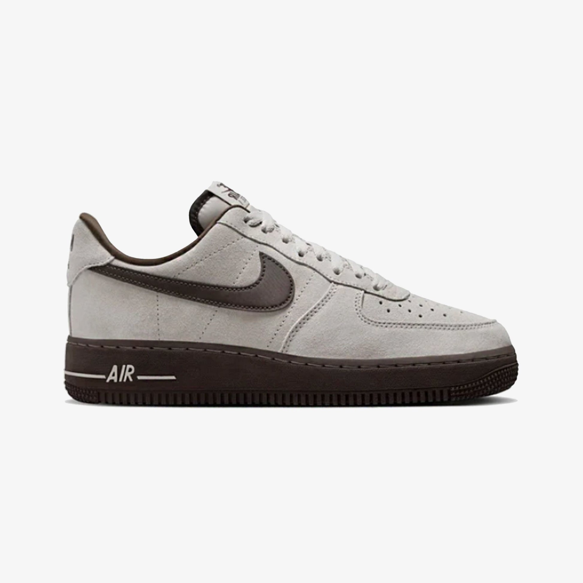 NIKE | AIR FORCE 1 '07 { LT OREWOOD BRN/BAROQUE BROWN