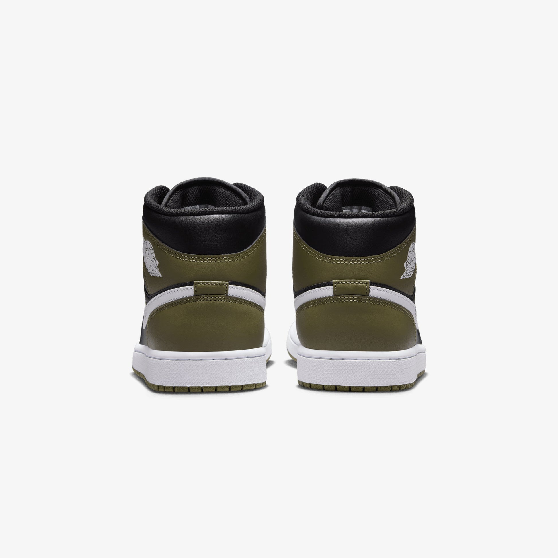 JORDAN | AIR JORDAN 1 MID { BLACK/WHITE-MEDIUM OLIVE-SAIL