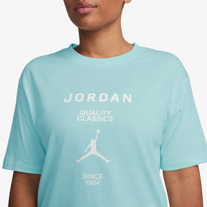 JORDAN | GIRLFRIEND T-SHIRT { LIGHT DEW/WHITE