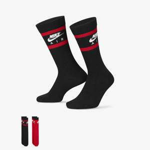 Nike | EVERYDAY ESSENTIAL { BLACK/RED