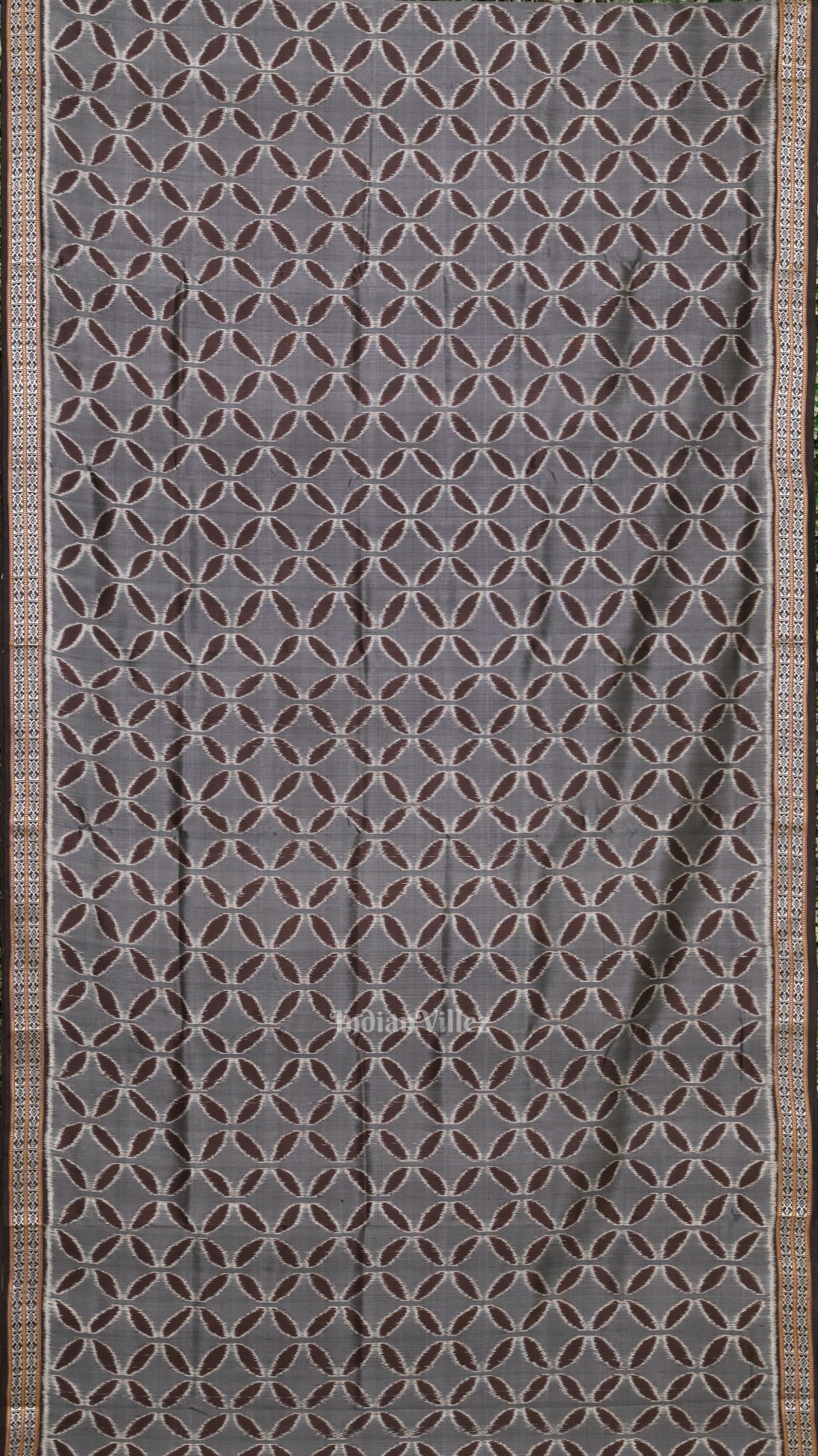 Cement Gray Maroon Floral Motif Sambalpuri Silk Saree