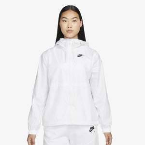 Nike | SPORTSWEAR ESSENTIAL REPEL  { WHITE/BLACK