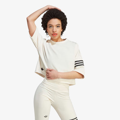 Adidas Originals | ADICOLOR NEUCLASSICS TEE  { WONDER WHITE/BLACK