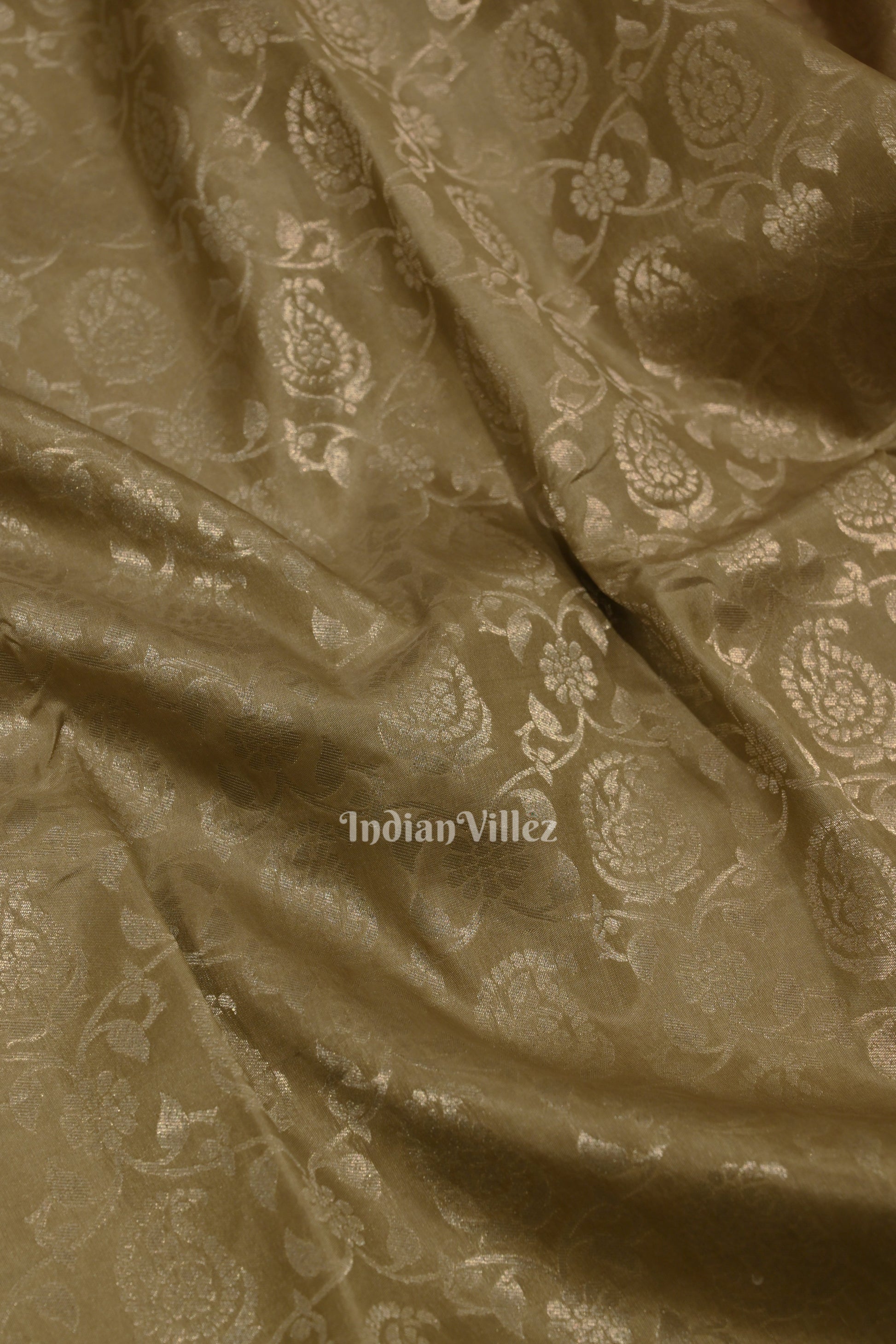 Off White Flower Motif Pure Kanjivaram Silk Saree