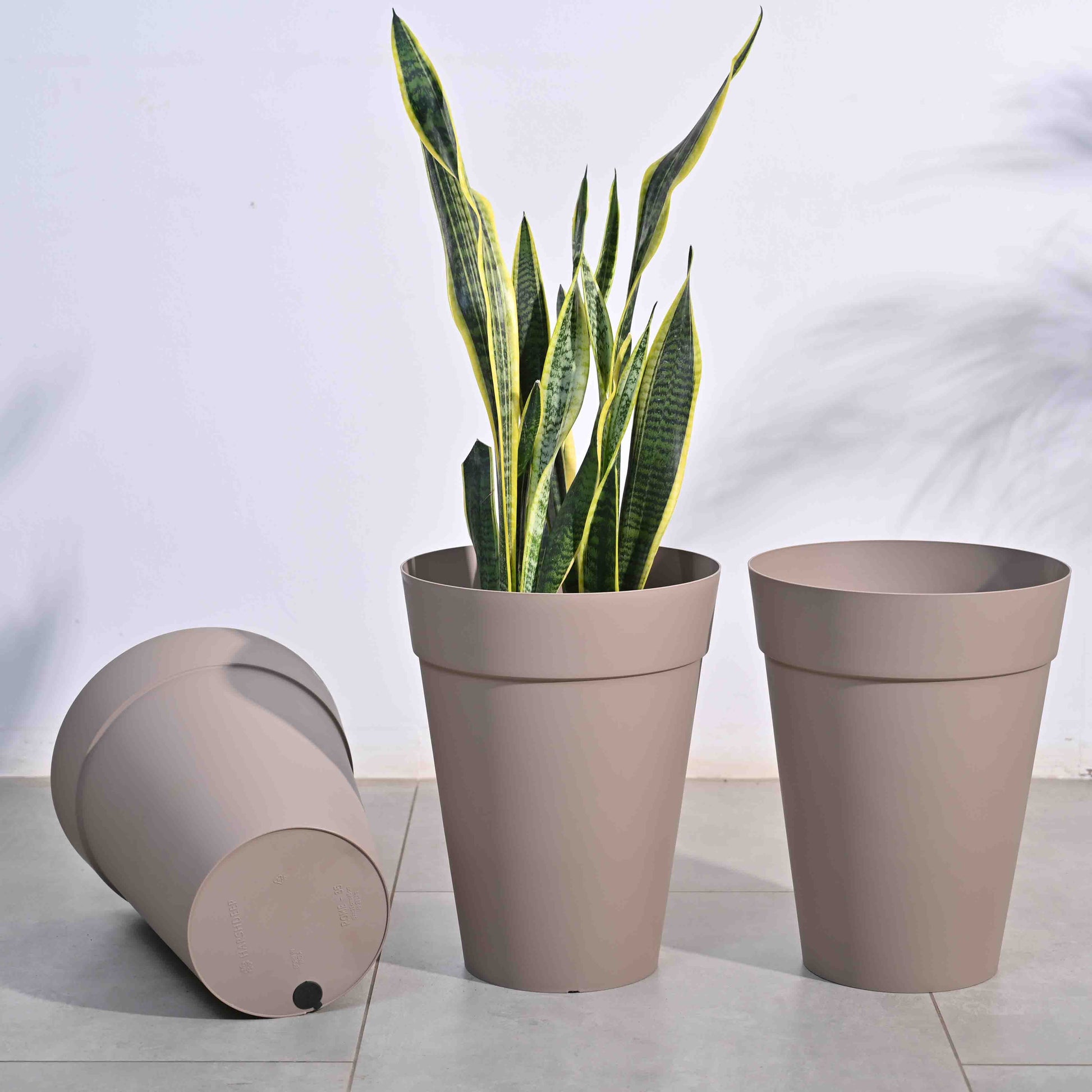 Roma Plastic Planter
