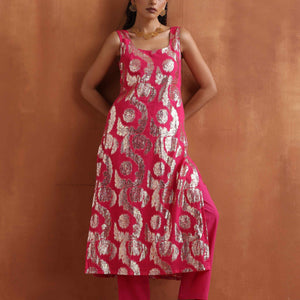 trueBrowns Pink Metallic Straight Kurta Set