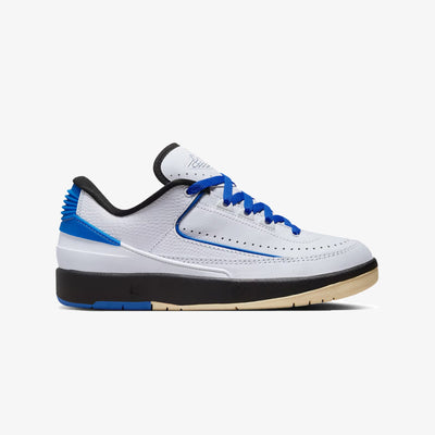 Jordan | AIR JORDAN 2 RETRO LOW  { WHITE/VARSITY ROYAL-BLACK-MUSLIN