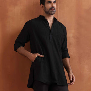 trueBrowns Men's Black Textured Cotton Dobby Short Kurta