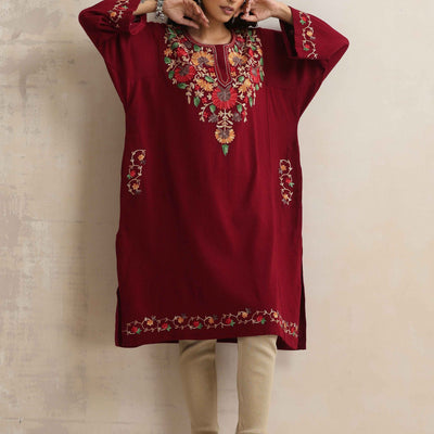 trueBrowns Maroon Kashmiri Floral Embroidered Woollen Phiran Kurta