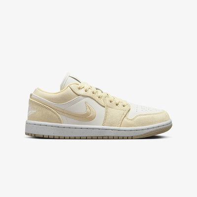 Jordan | AIR JORDAN 1 LOW SE  { TEAM GOLD/SAIL