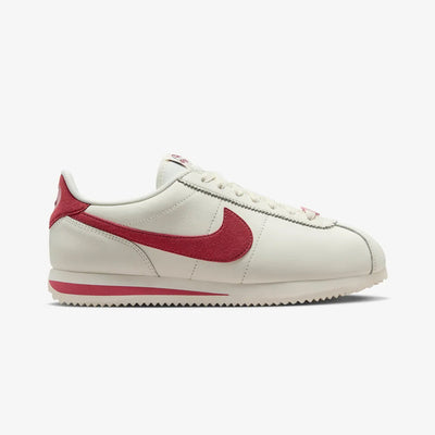 Nike | CORTEZ SE  { SAIL/ADOBE-MED SOFT PINK-TEAM RED