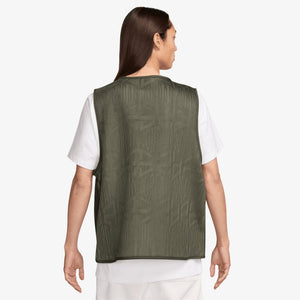 JORDAN | ESSENTIALS VEST { MEDIUM OLIVE