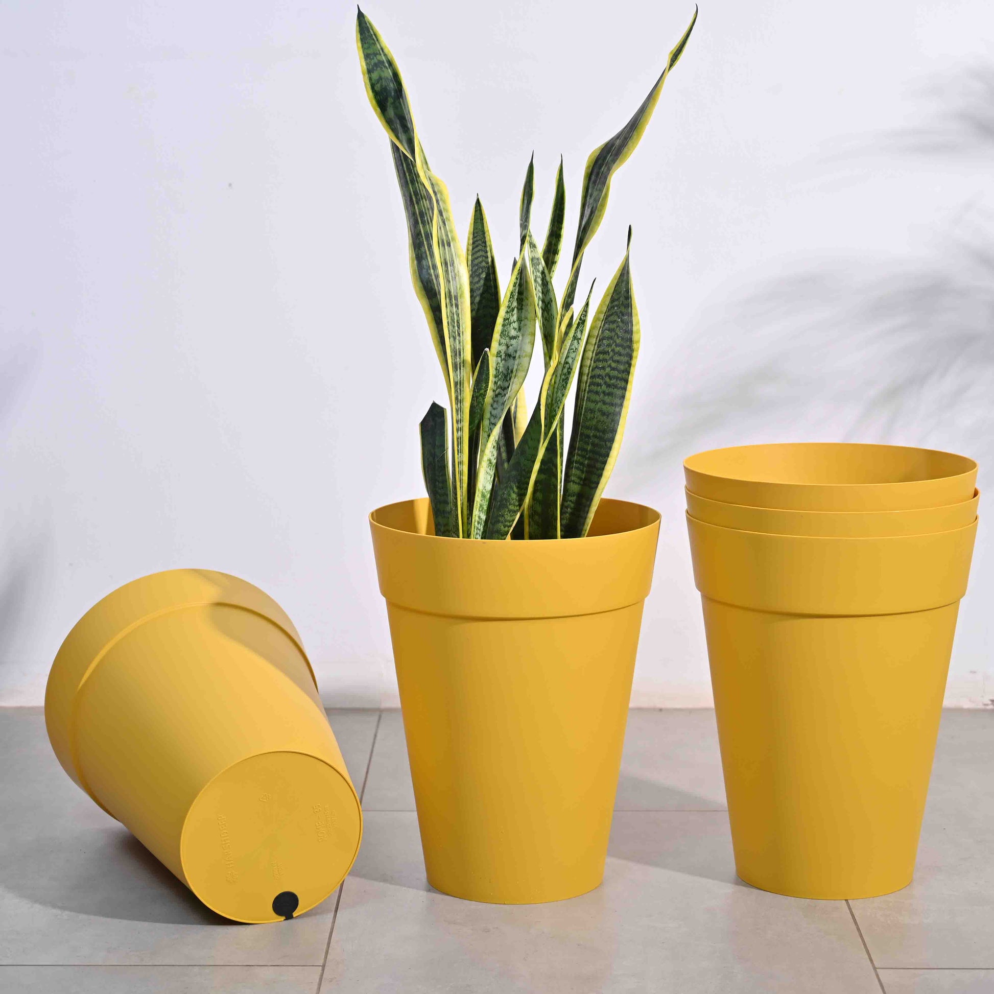 Roma Plastic Planter