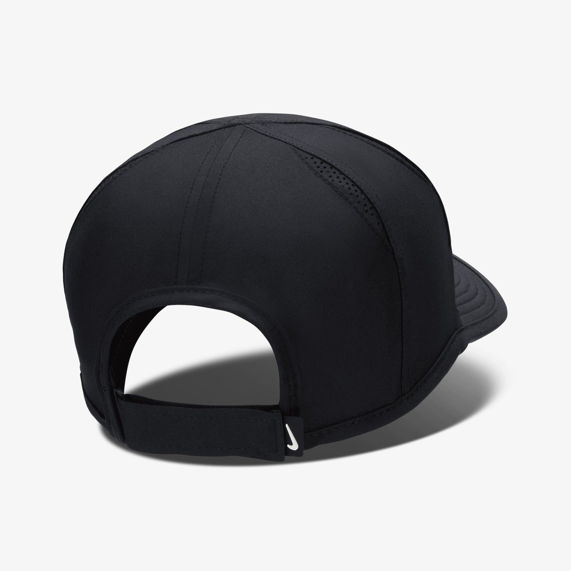 NIKE | DRI-FIT CLUB { BLACK/WHITE