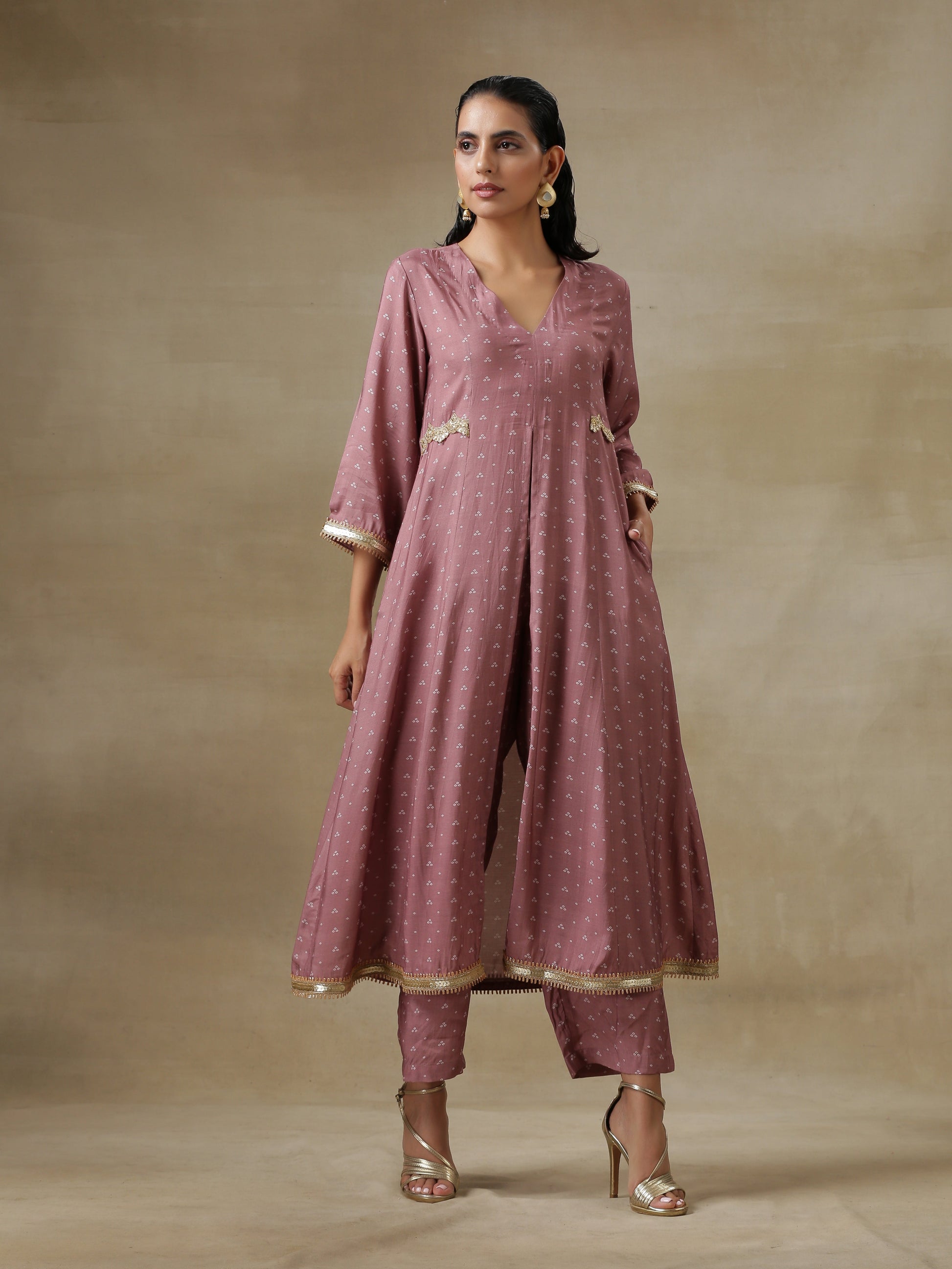 Dark Mauve Bandhani Printed Silk Front Slit Kurta Pant Set | Relove