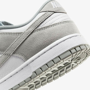 NIKE | DUNK LOW RETRO { WHITE/LIGHT PUMICE