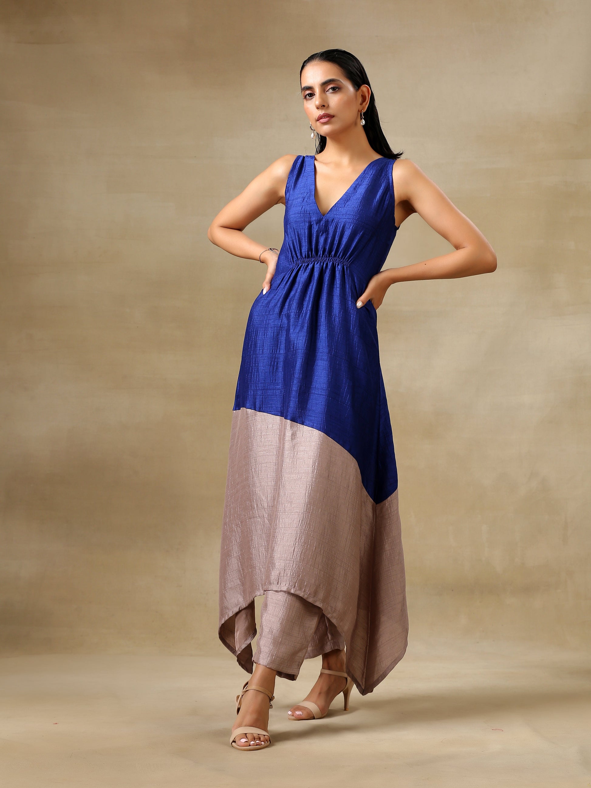Blue and Grey Textured Silk Sleeveless Round Hemline Kurta Pant Set | Relove