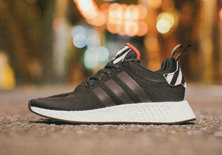 adidas NMD R2 Tokyo