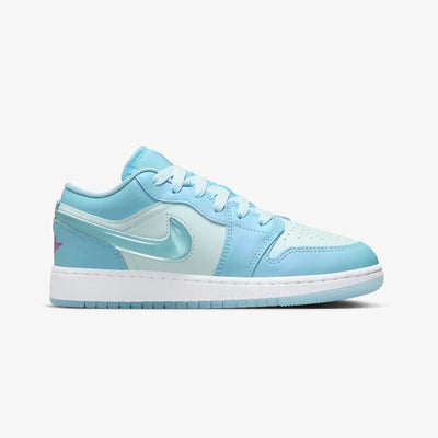 Jordan | AIR JORDAN 1 LOW SE (GS)  { AQUARIUS BLUE/AQUARIUS BLUE-GLACIER BLUE
