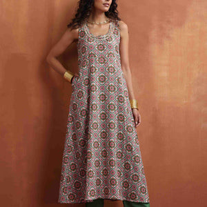 trueBrowns Off White Print Flared Anarkali Kurta Set
