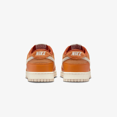 NIKE | DUNK LOW RETRO { MONARCH/LT OREWOOD BRN-FLAX-DARK RUSSET